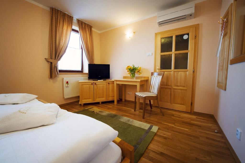 Hotel Karpatsky Dvor Lozornó Szoba fotó